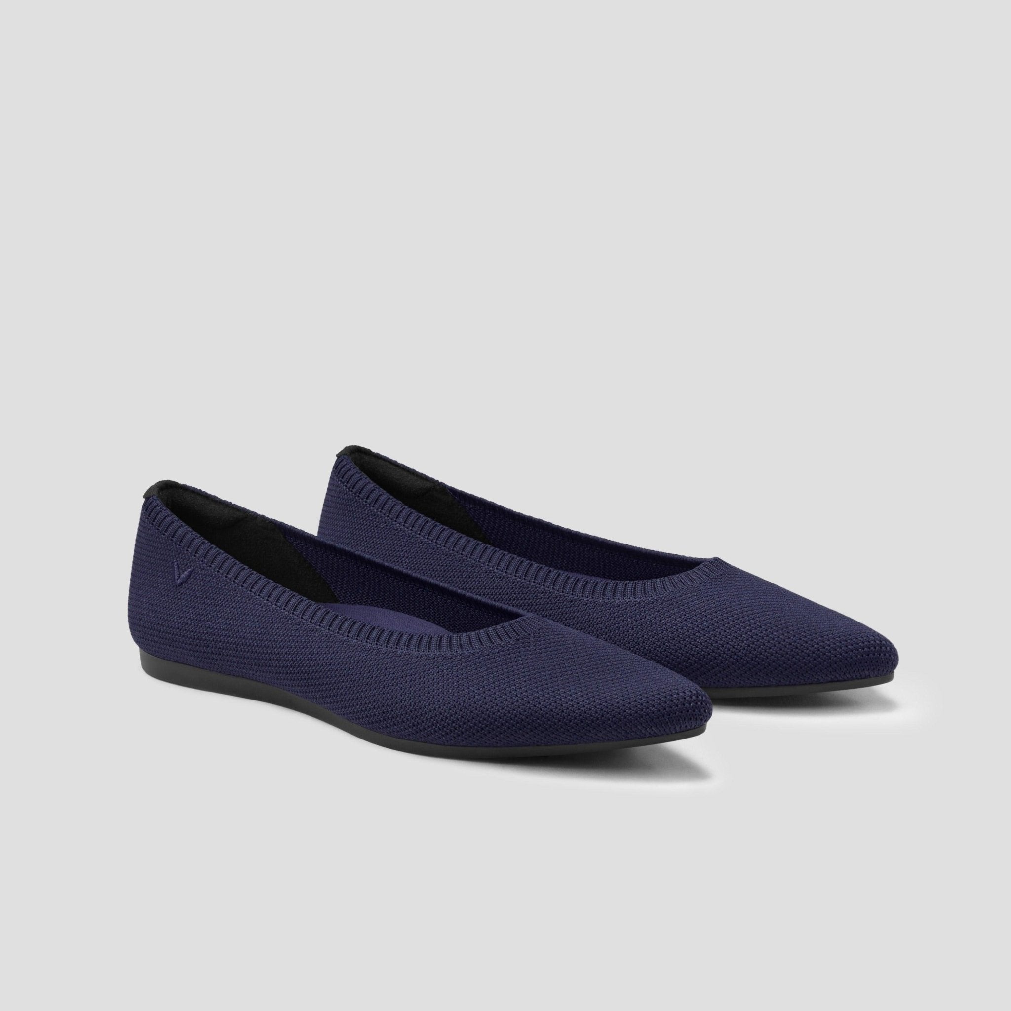 [Aria 5°] Pointed toe flat shoes