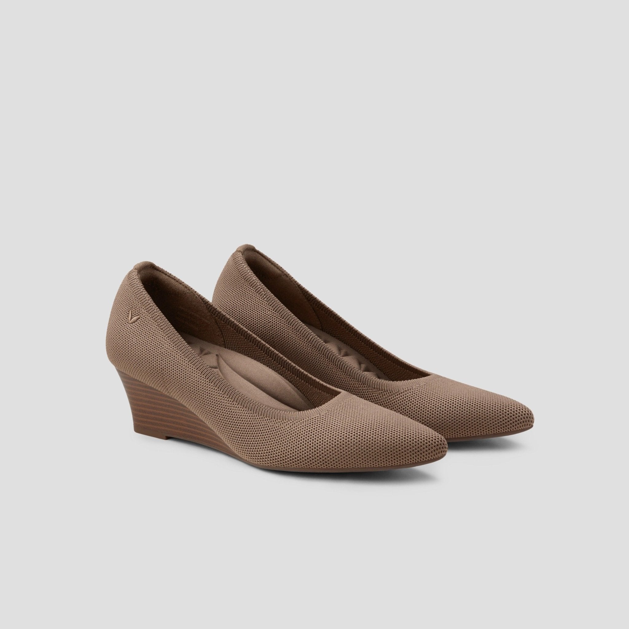 [Aria Wedge Pro] Pointed toe wedge heel pumps