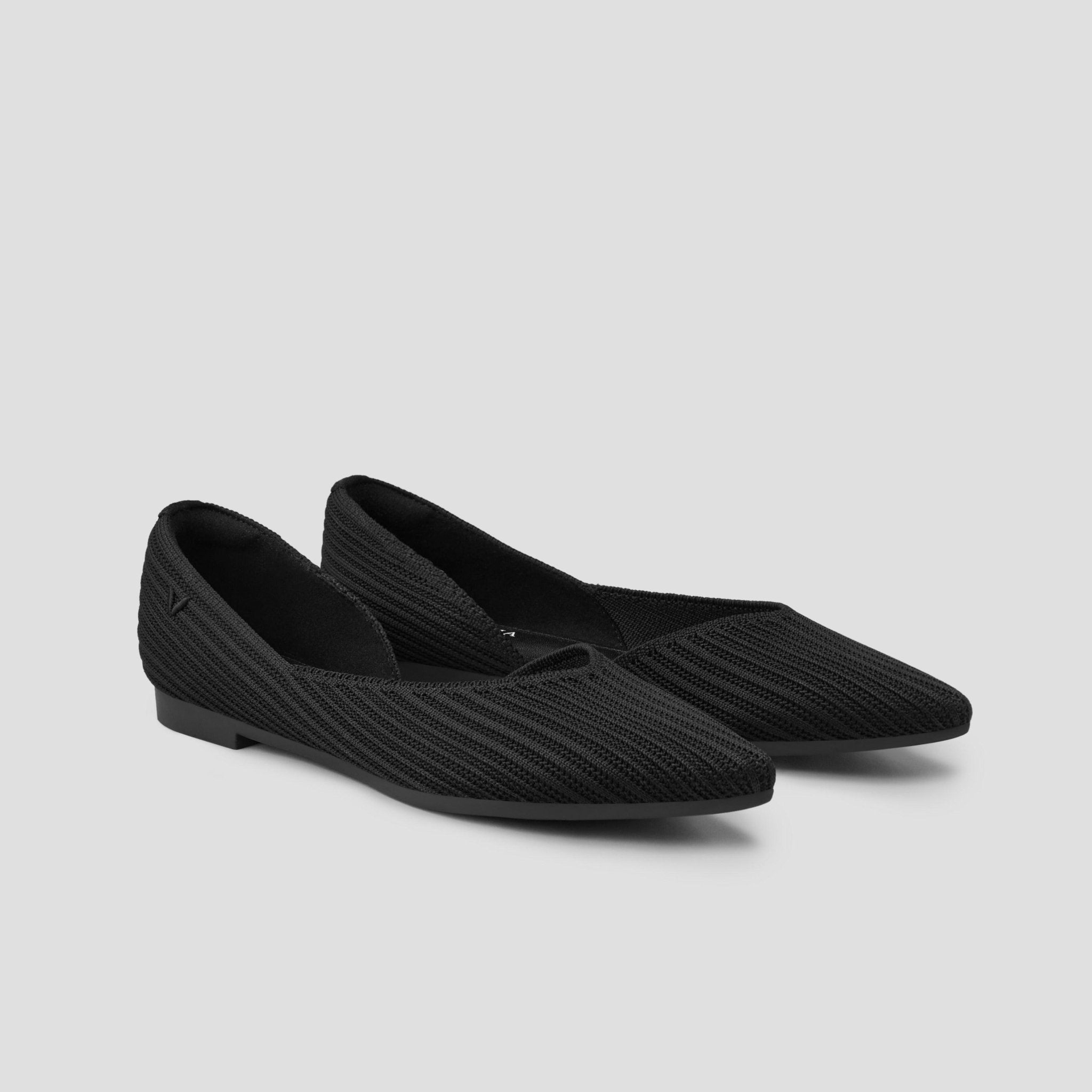 [Melia 2.0] Pointed toe V-cut flat shoes