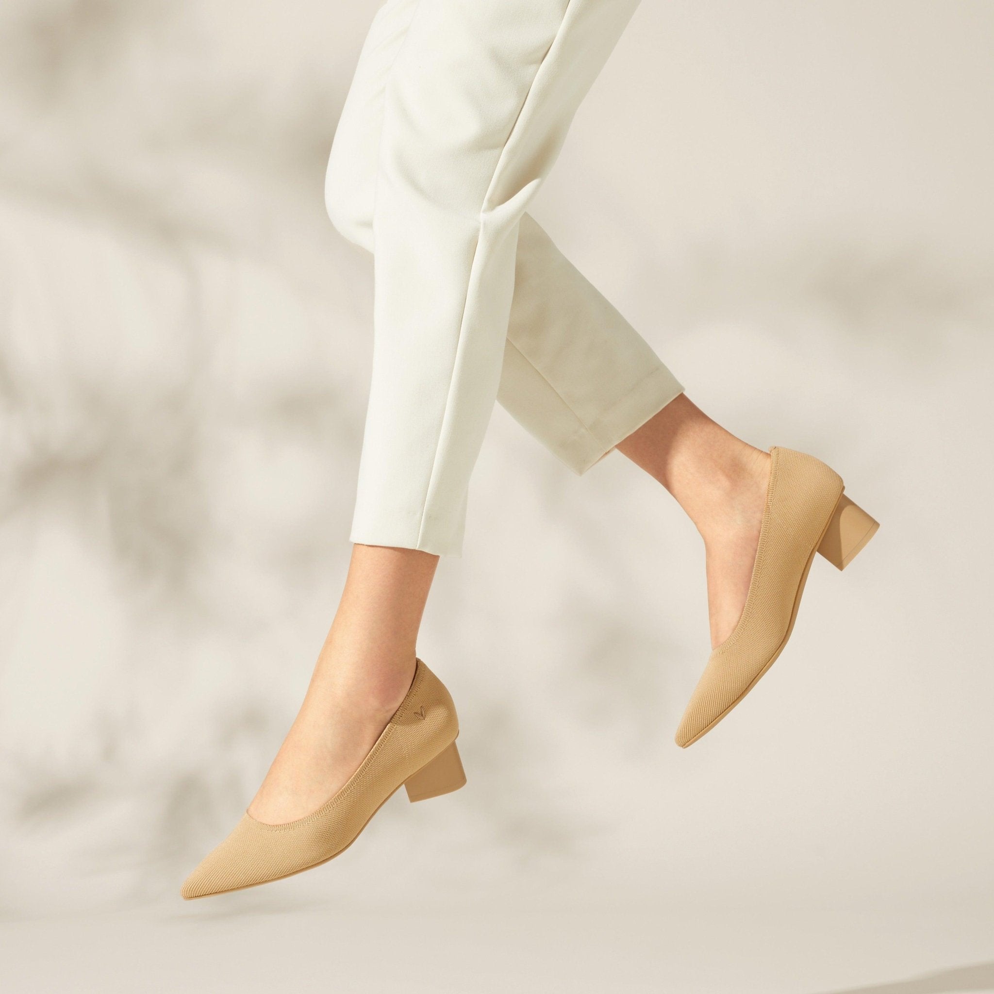 [Tracy Pro] Pointed toe Chunky Heel Pumps