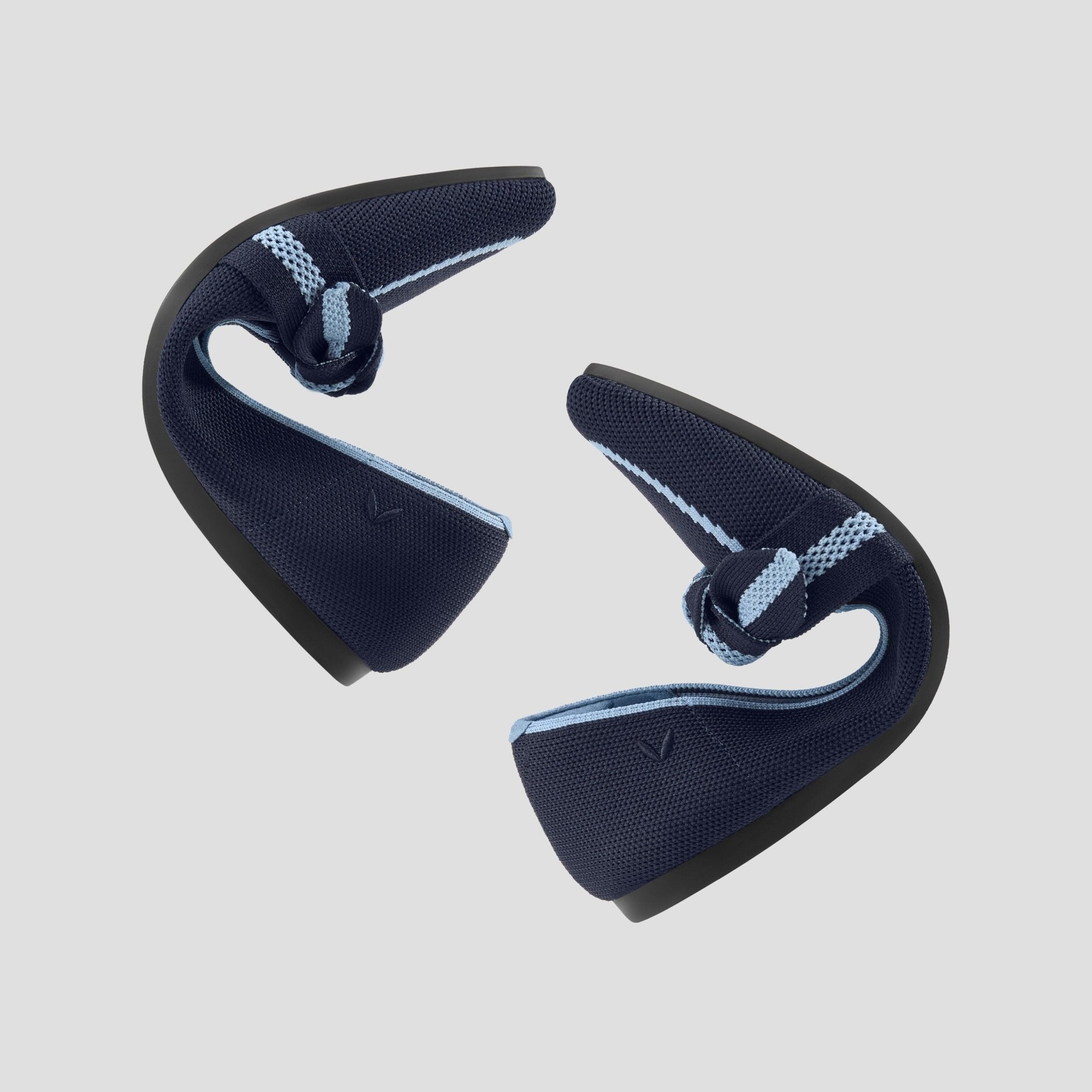 [Michelle] Pointed toe loafers with ribbon