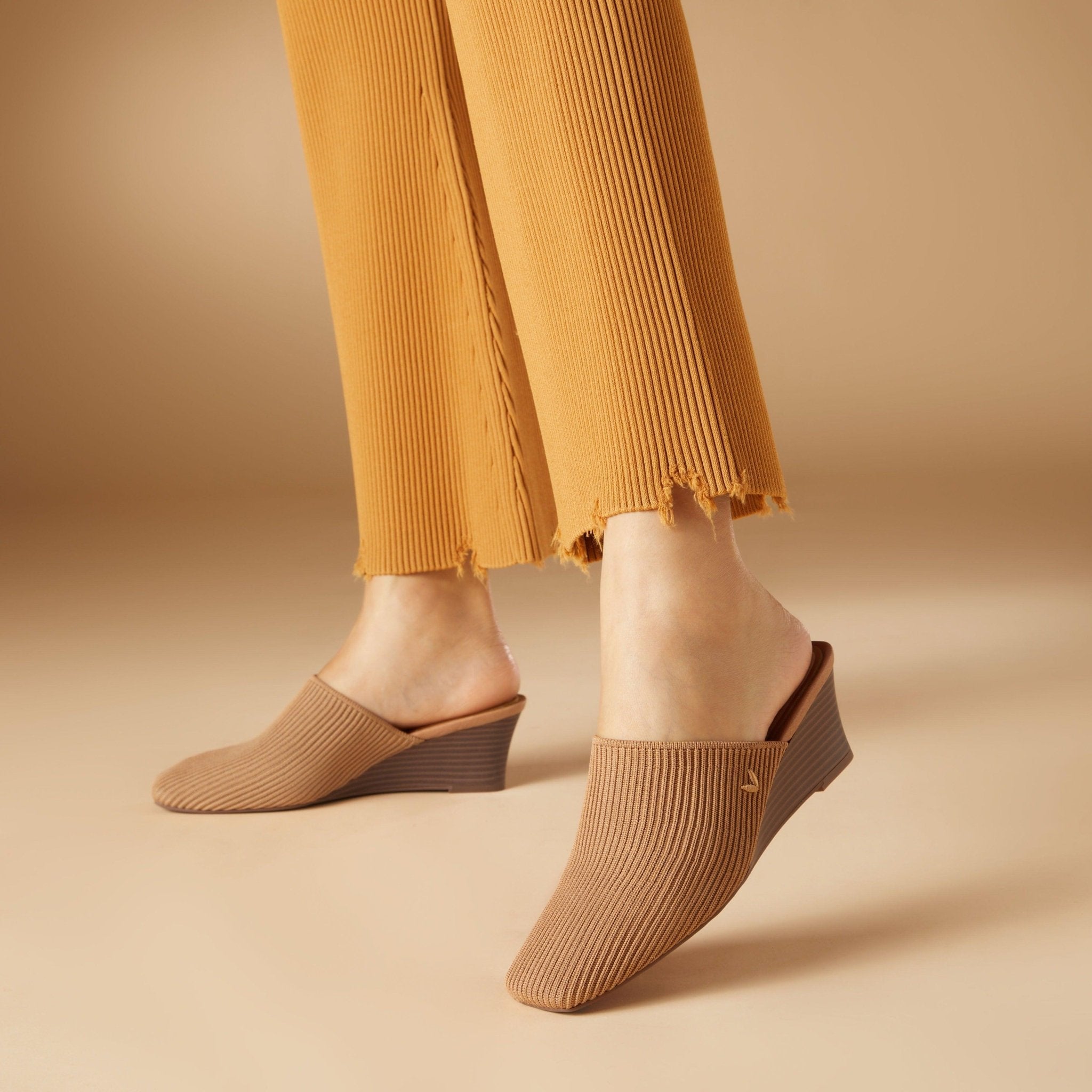 [Margot Wedge Mules] スクエアトゥ ウェッジ ミュール