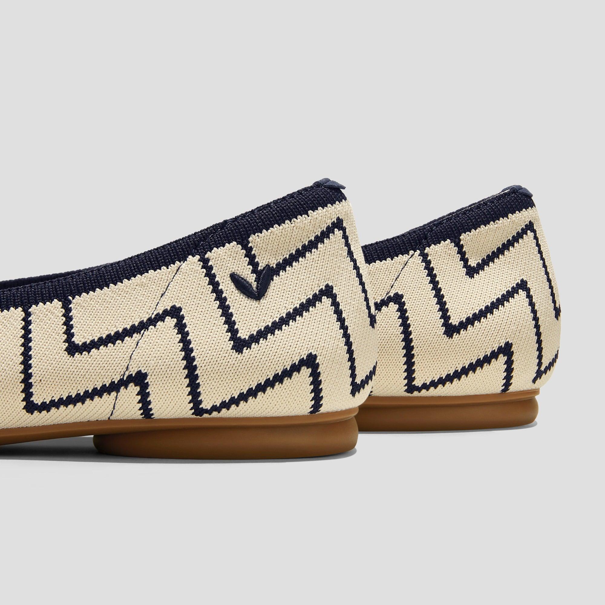 [Tiana] Almond toe flat shoes