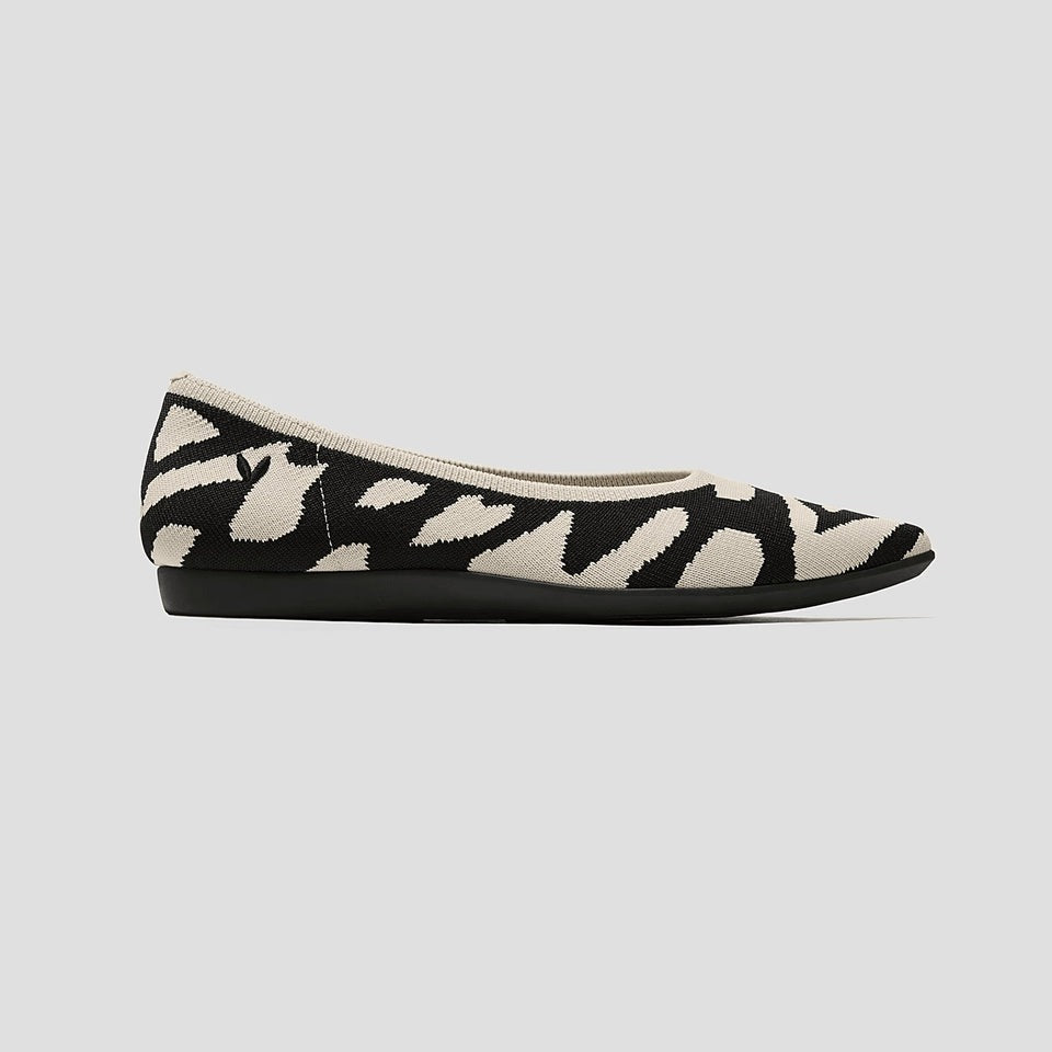 [Aria Walker Super Water Repellent] Pointed Toe Ultra-Lightweight Thick Sole Flat Shoes
