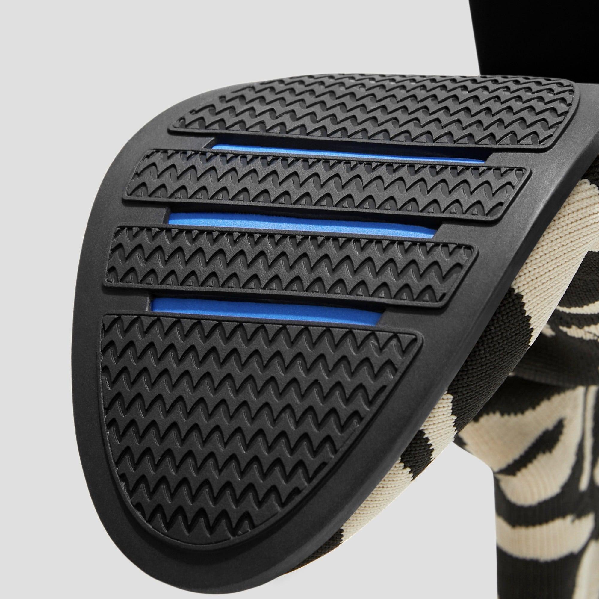 [Amanda] アーモンドトゥ 撥水加工 ランニングヒールブーツ