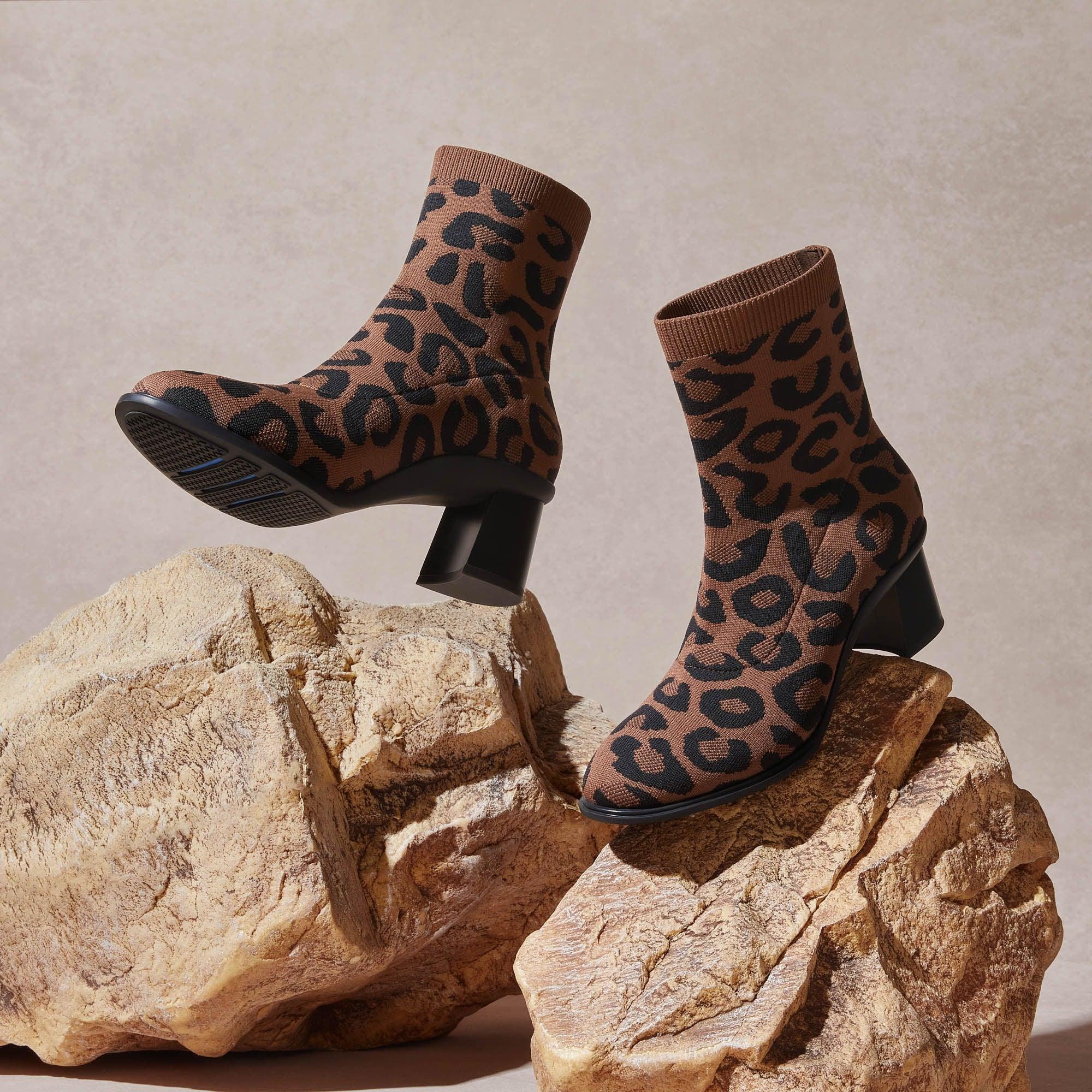 [Amanda] アーモンドトゥ 撥水加工 ランニングヒールブーツ