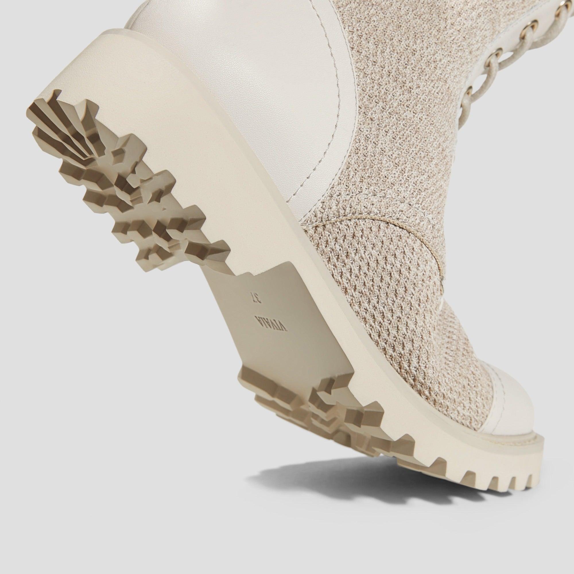 [Florence] ラウンドトゥ 撥水加工 ラグソール レースアップ アンクルブーツ