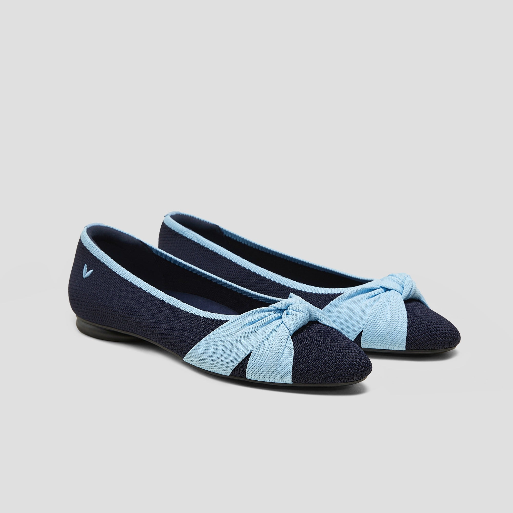 [Bibi] Almond toe tying design flat shoes