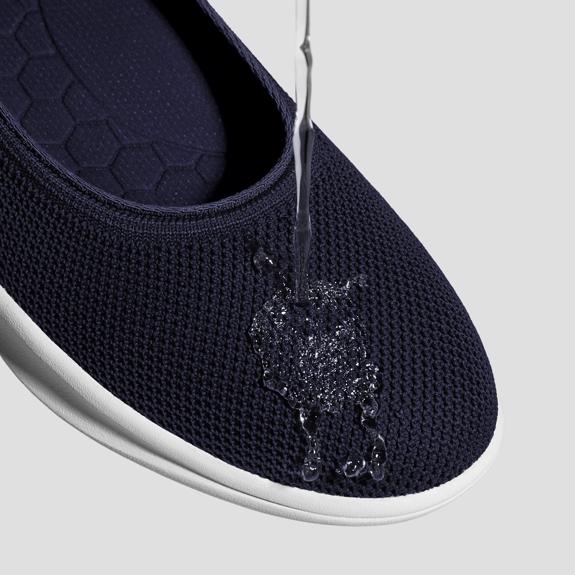[Walker Pro Izabel] Water-repellent round toe sneakers, flat