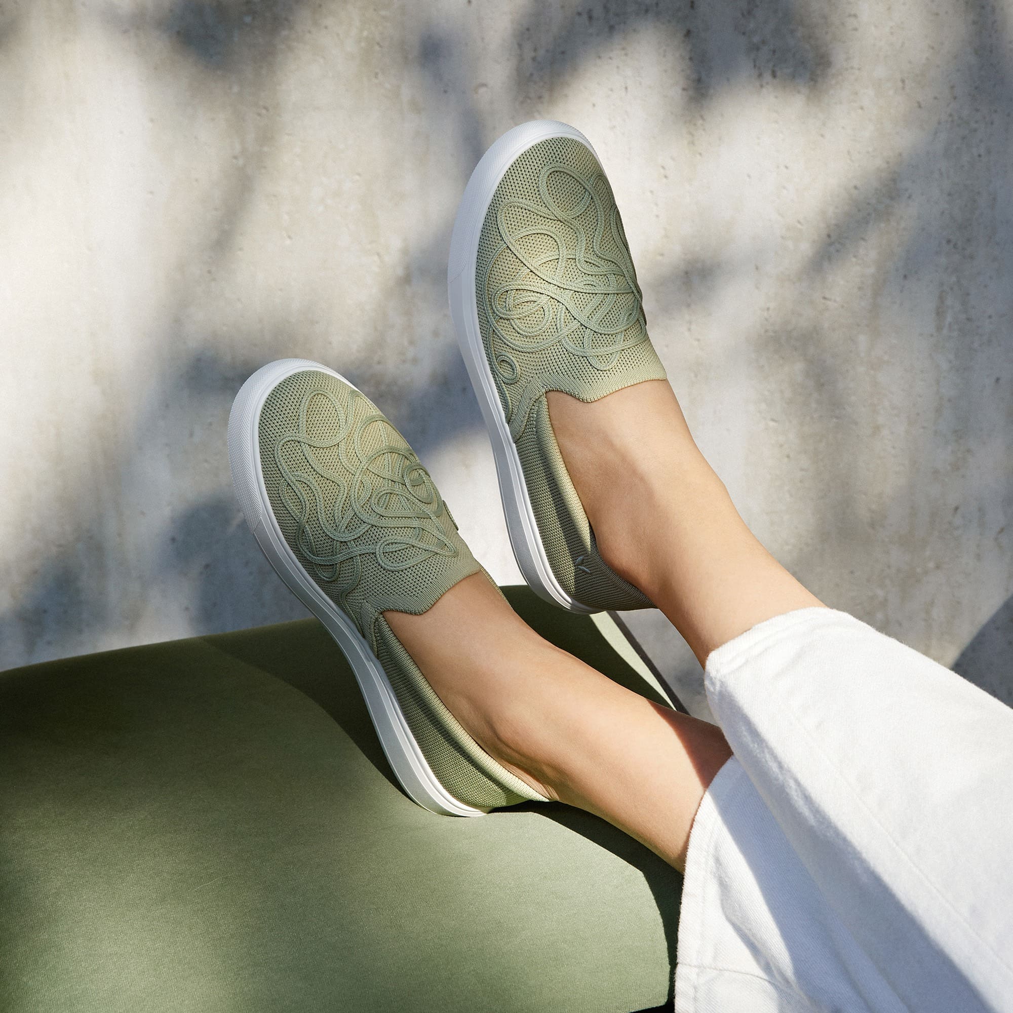 [V-Tune] Water-repellent classic slip-on unisex sneakers