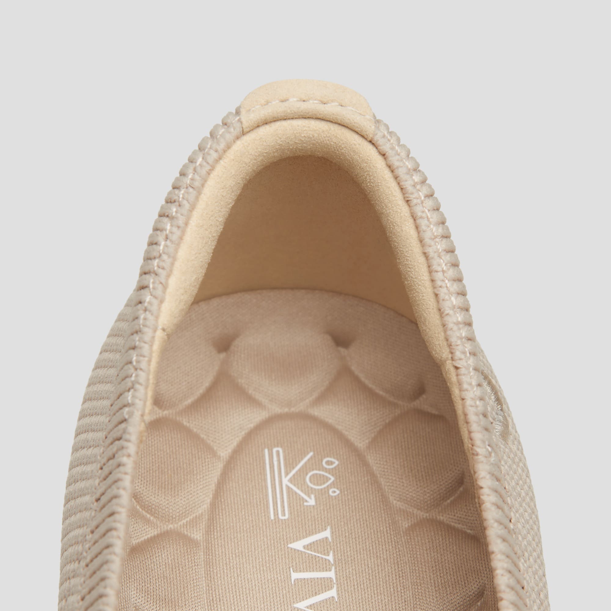 [Claire Walker Super Water Repellent] Round Toe Ultra Lightweight Thick Sole Flat Shoes