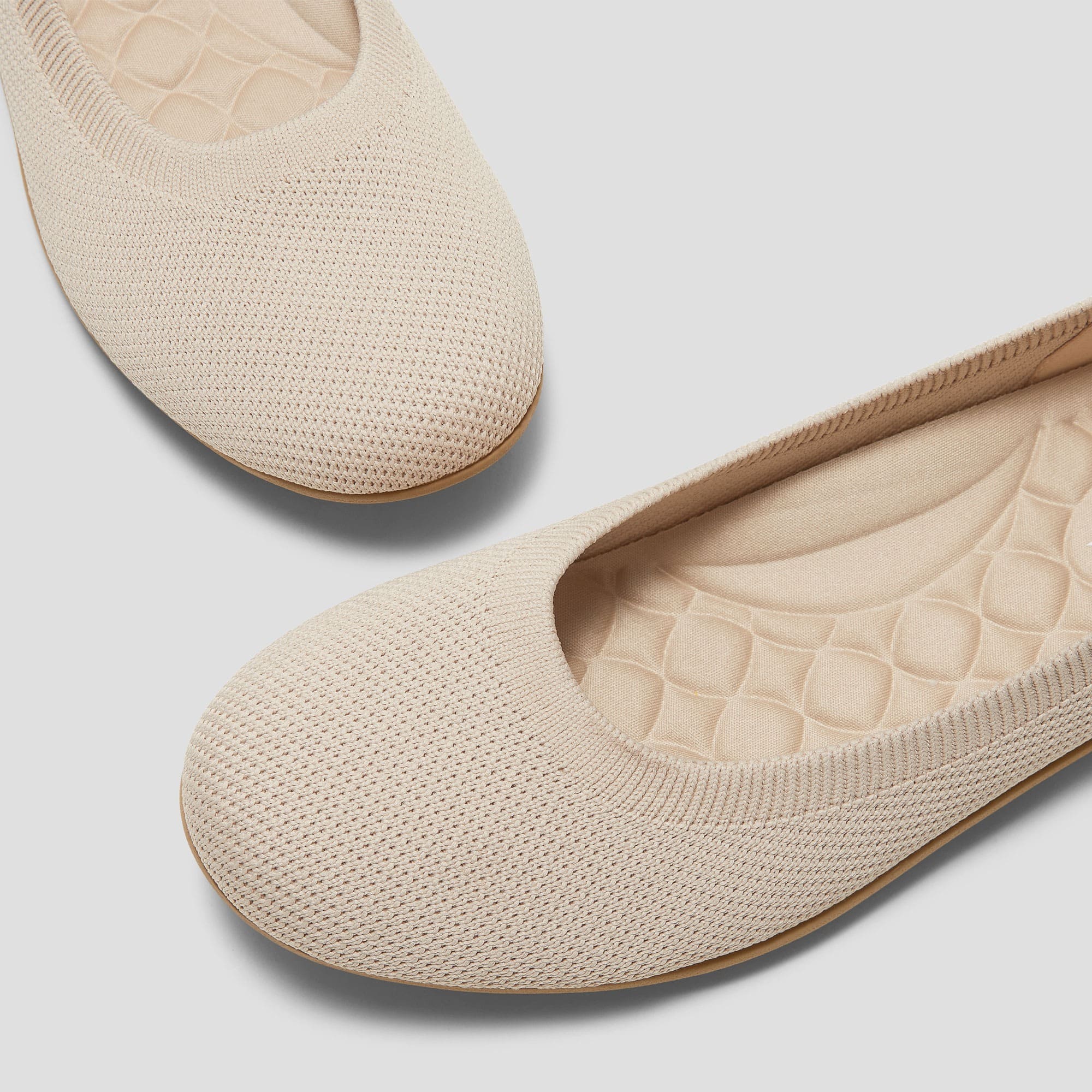 [Claire Walker Super Water Repellent] Round Toe Ultra Lightweight Thick Sole Flat Shoes