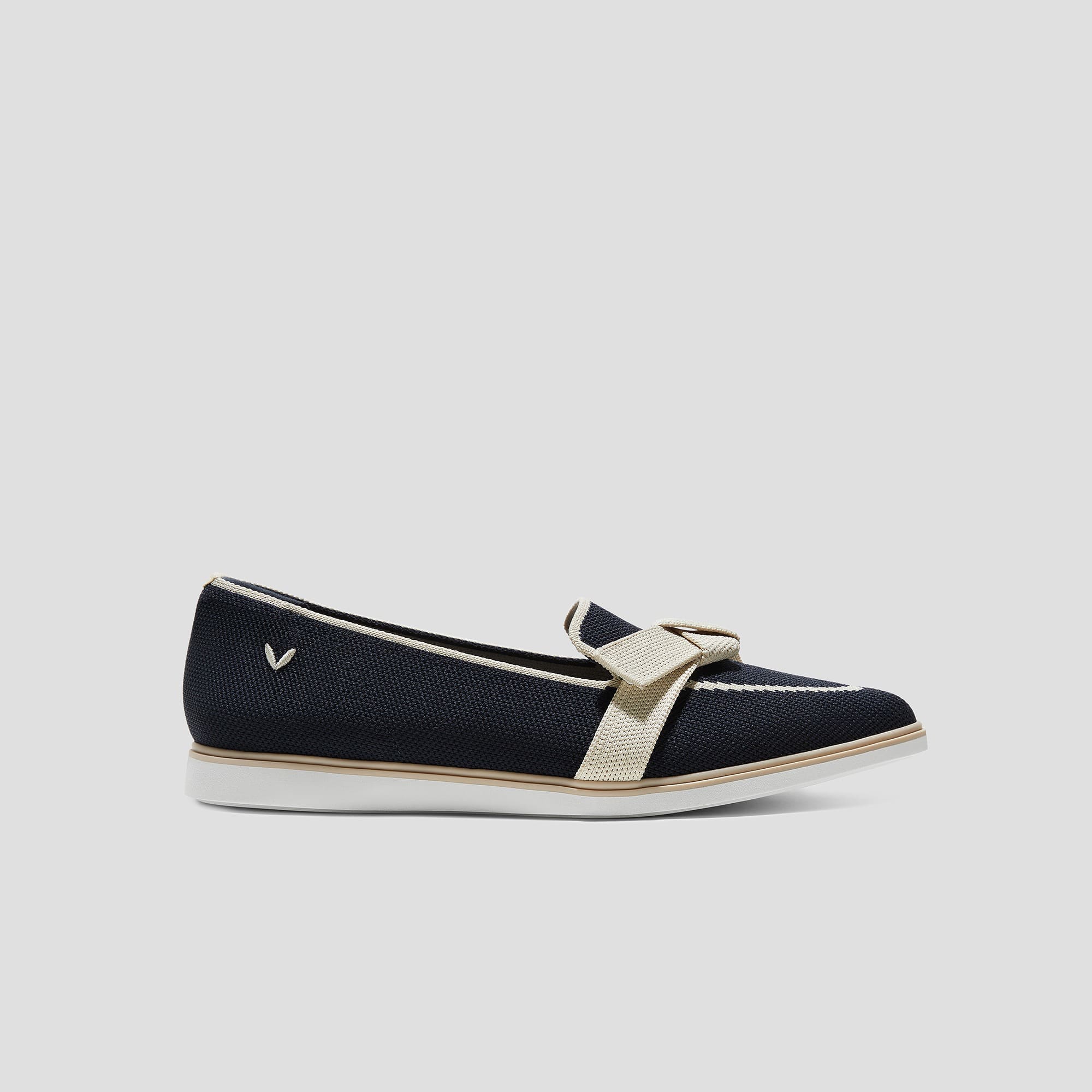 [Valentina] Water-repellent pointed toe with ribbon loafers