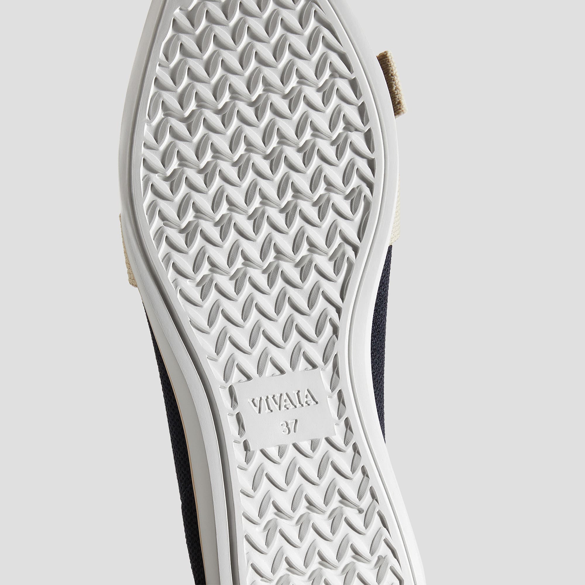 [Valentina] Water-repellent pointed toe with ribbon loafers