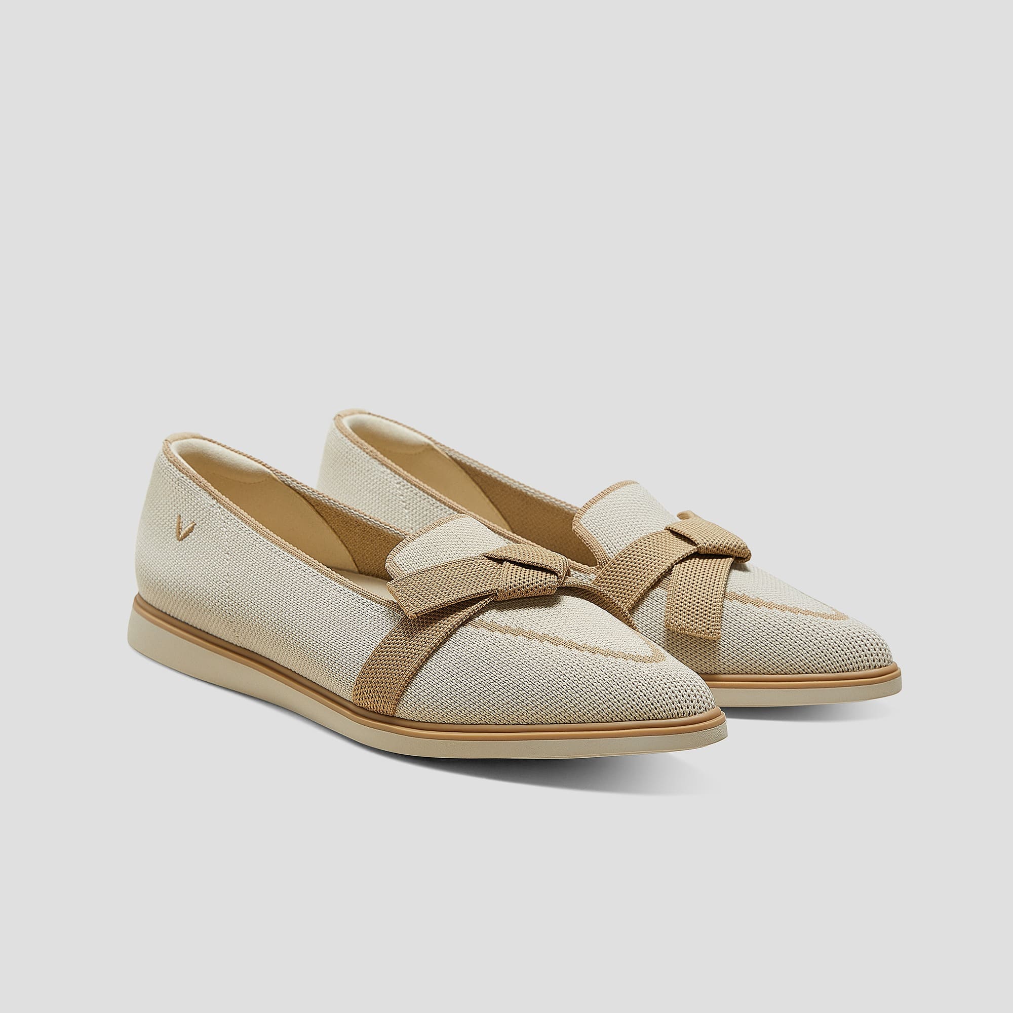[Valentina] Water-repellent pointed toe with ribbon loafers