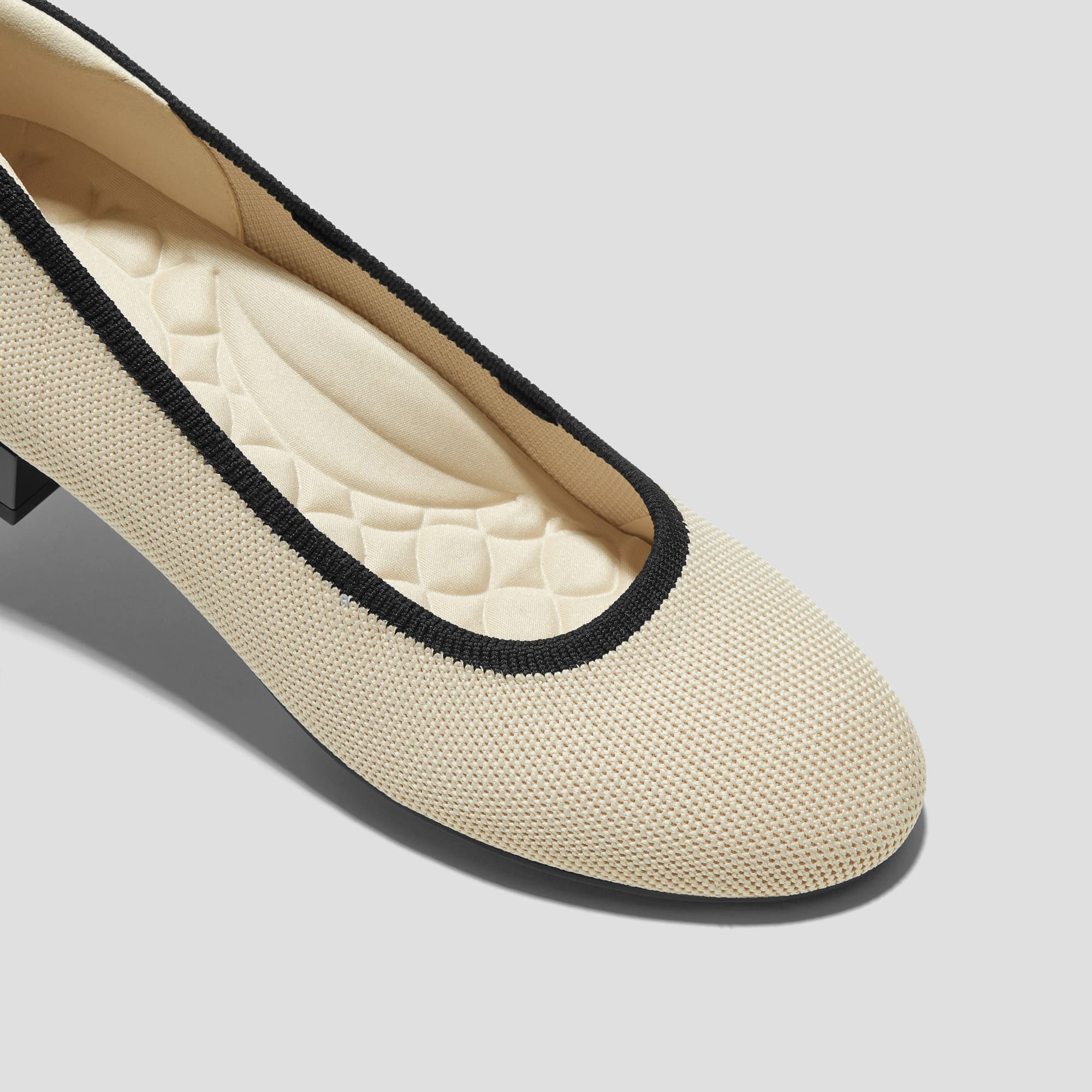 [Barbara] Round toe block heel pumps