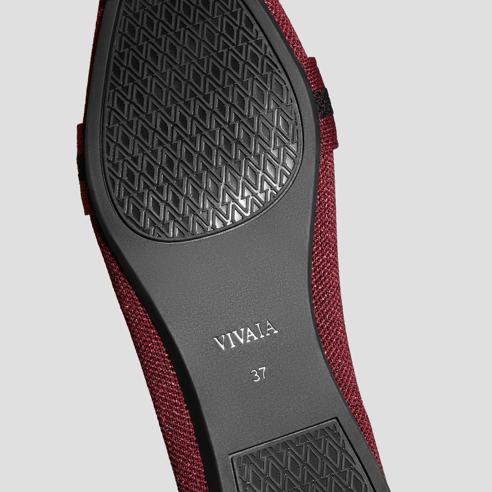 [Michelle] Pointed toe loafers with ribbon