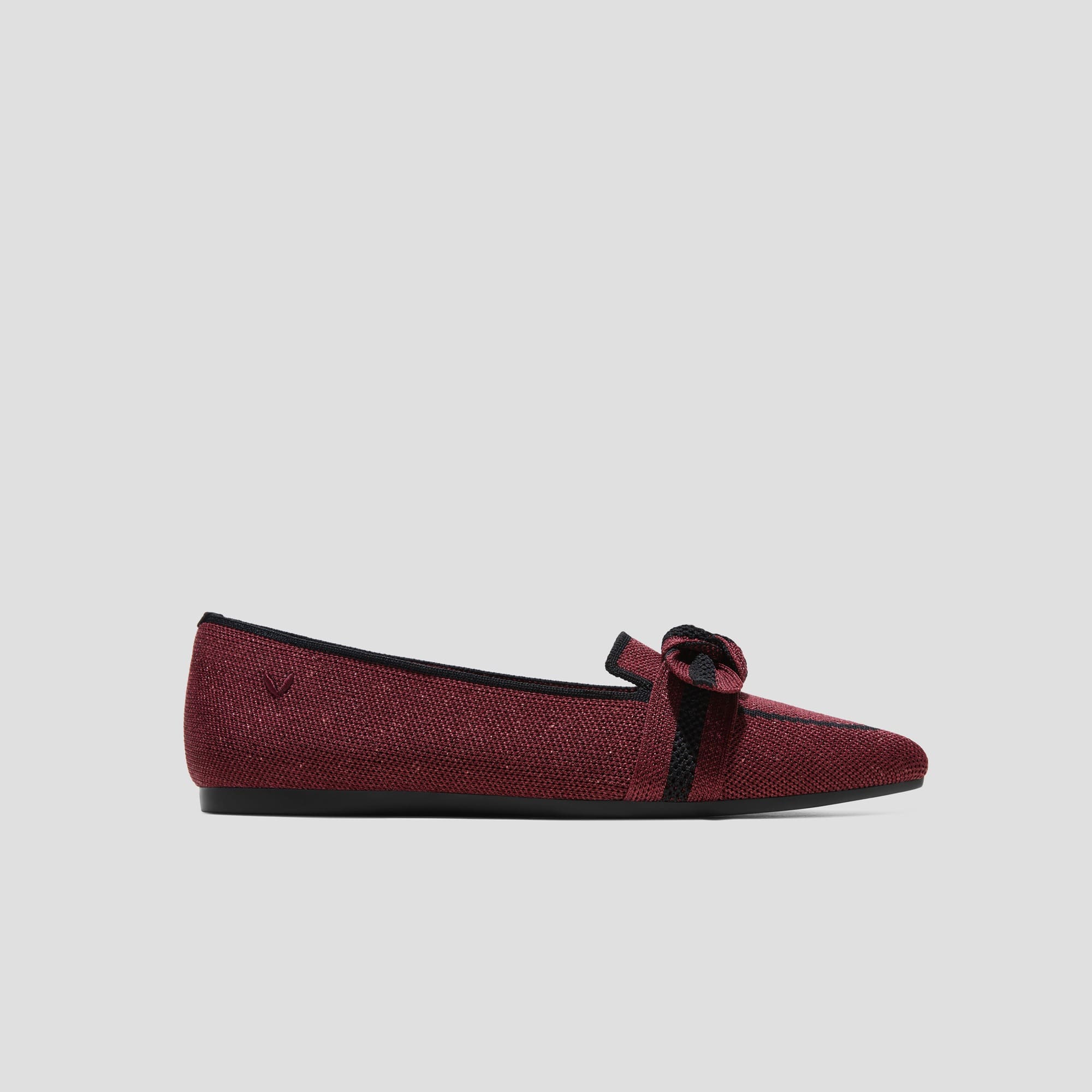 [Michelle] Pointed toe loafers with ribbon
