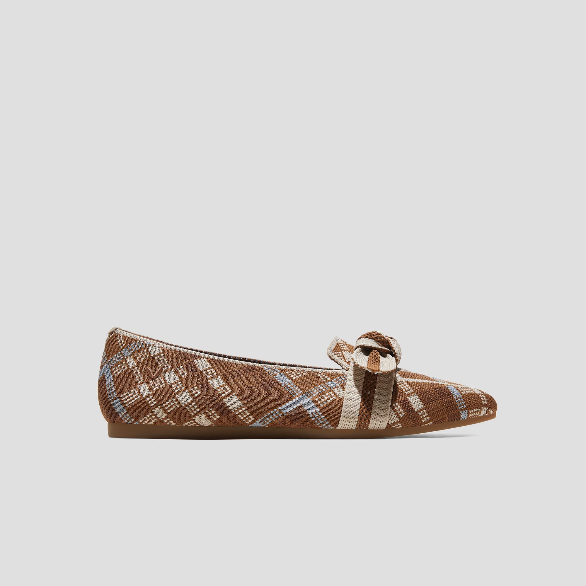 [Michelle] Pointed toe loafers with ribbon