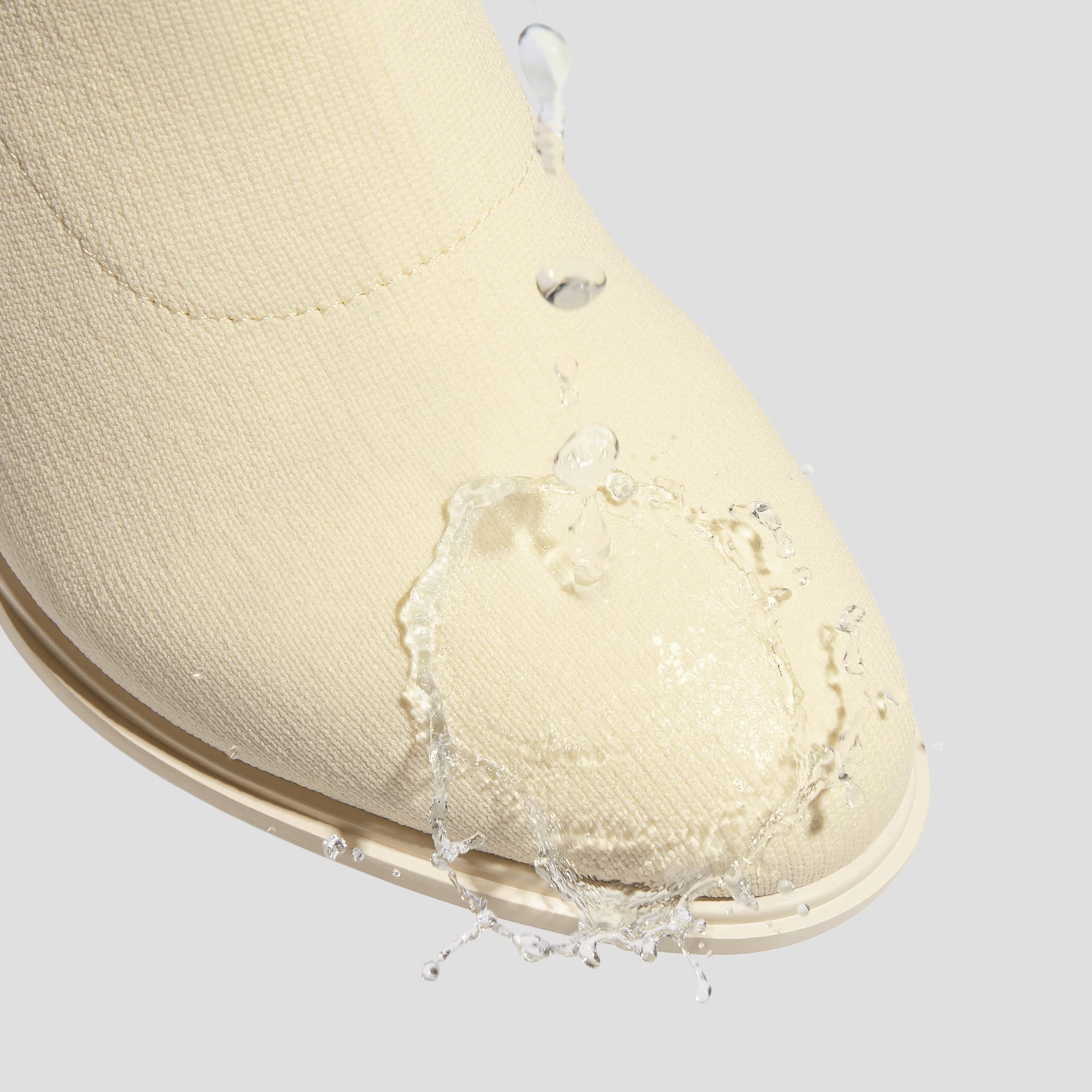 [Amanda] アーモンドトゥ 撥水加工 ランニングヒールブーツ