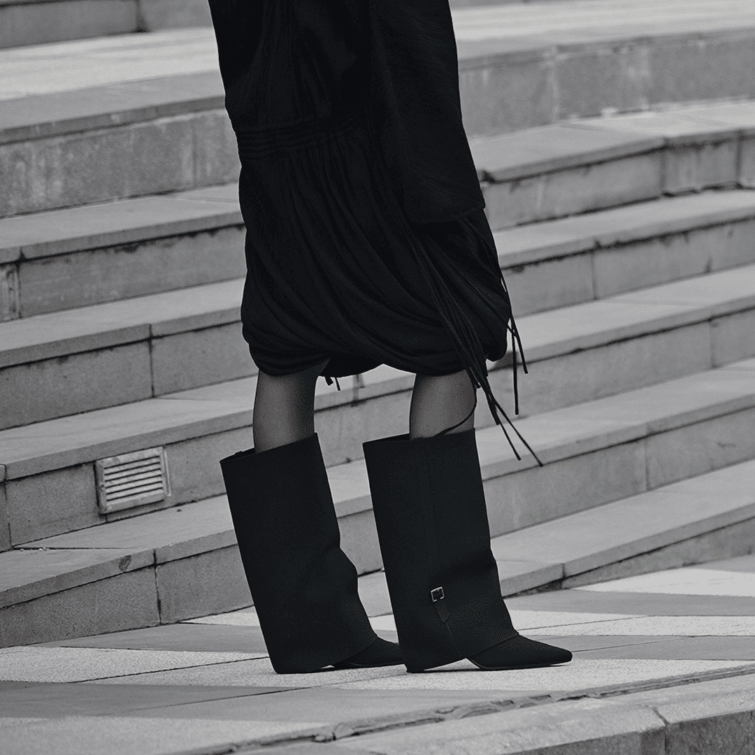 [Alana] ポインテッドトゥ ミッドヒールブーツ