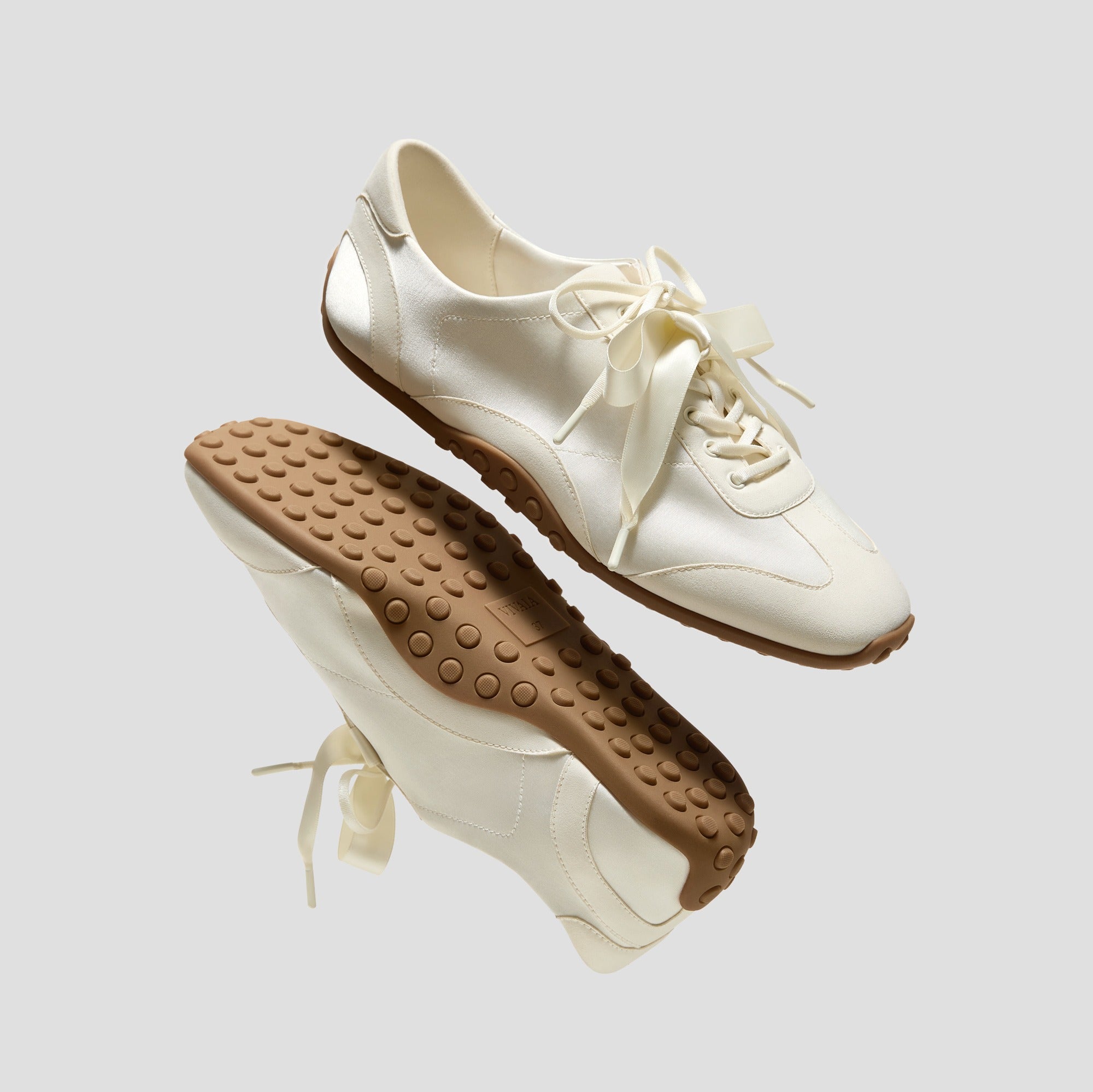 Carol] スクエアトゥ ジョガー スニーカーリーナ – VIVAIA JAPAN