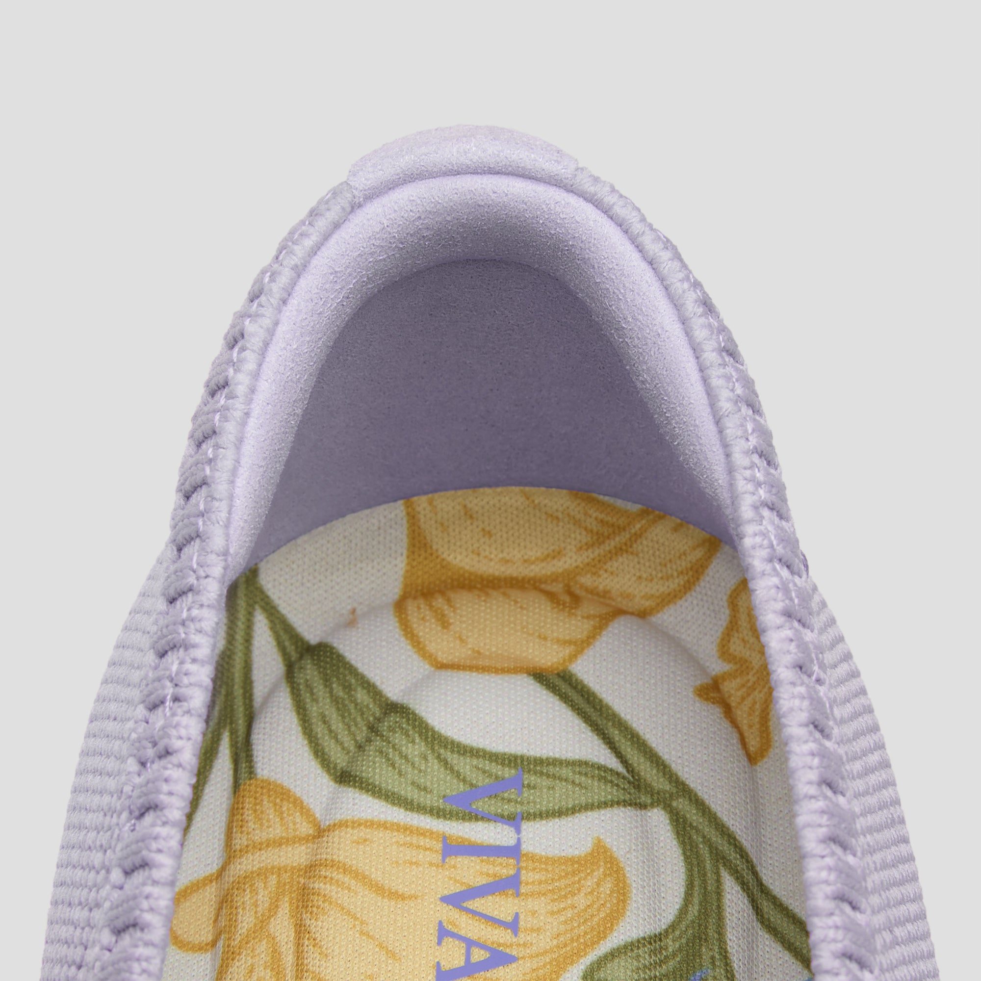 [Aria 5°] ポインテッドトゥ フラットシューズ