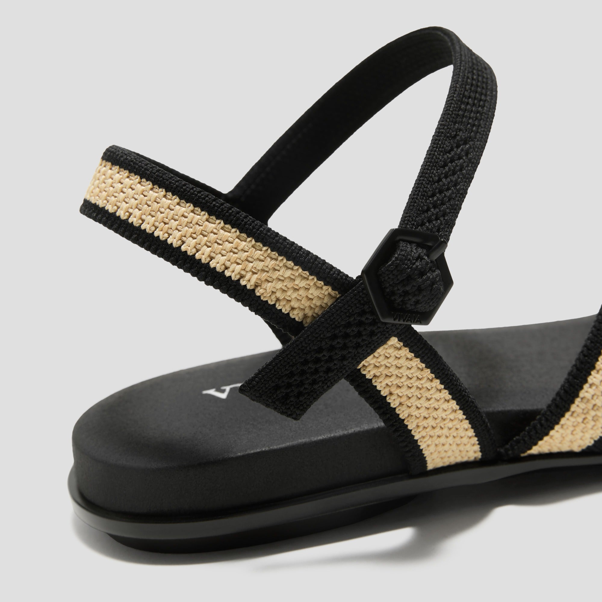 Demi] AdaptAll™ フラットサンダル – VIVAIA JAPAN
