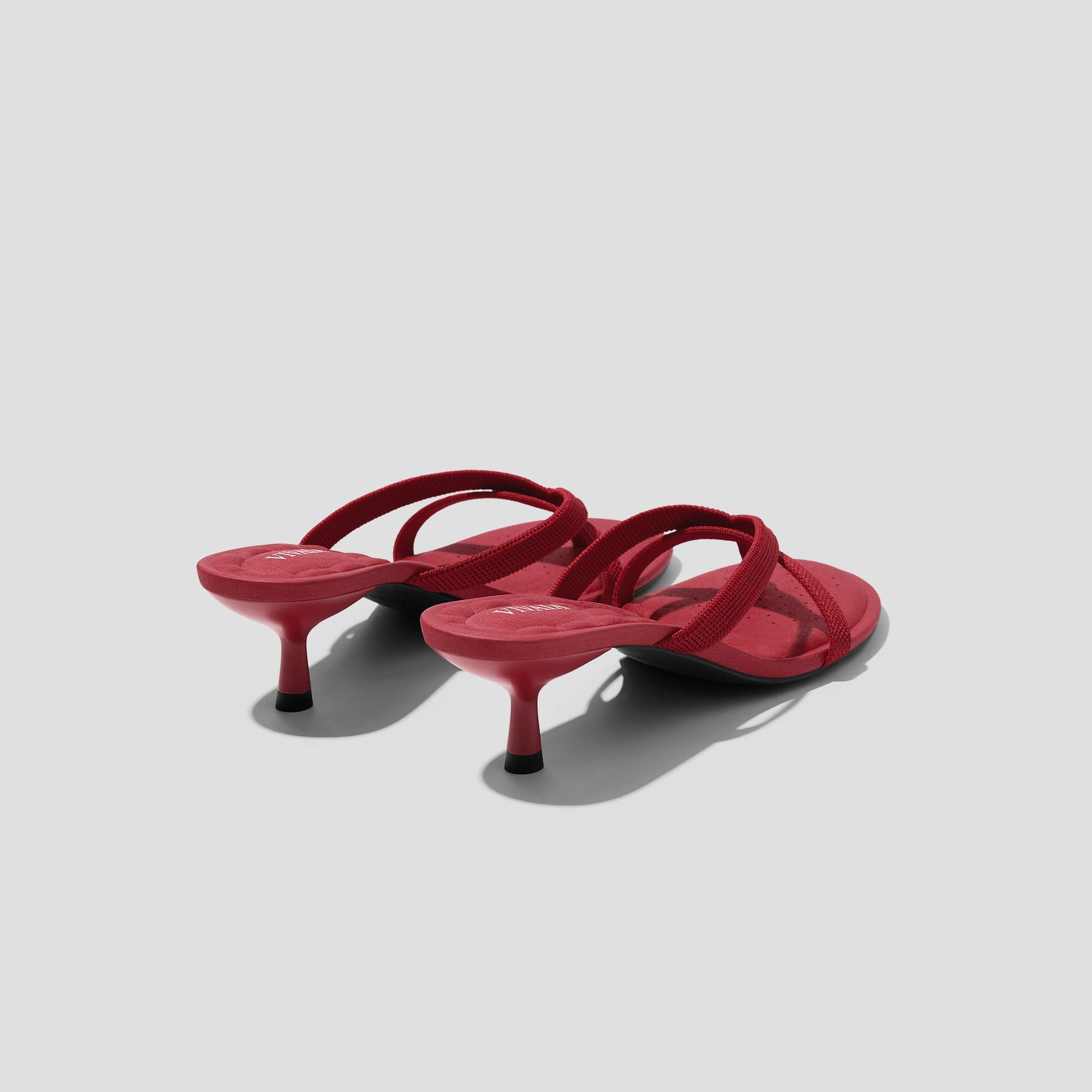 [Emeline] ラウンドトゥ キトゥンヒール サンダル