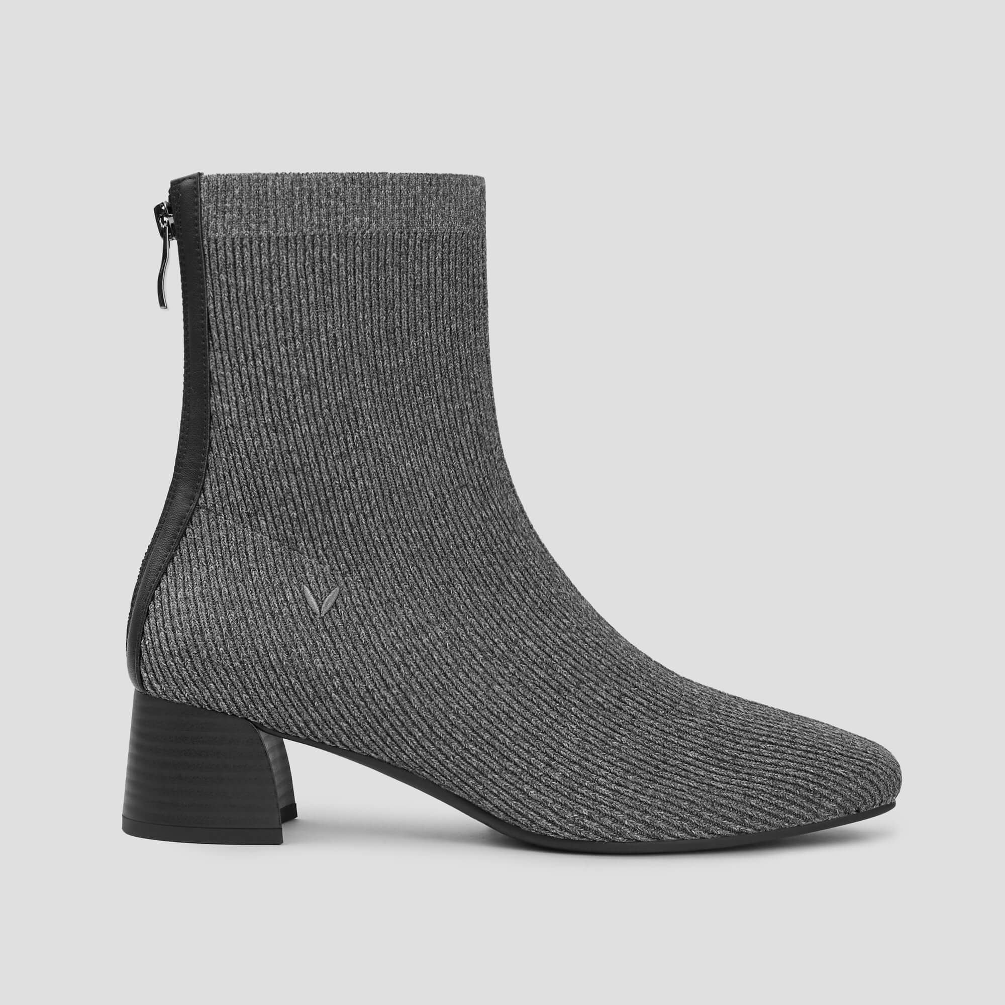 [Marcella] スクエアトゥ 撥水加工 バックファスナー付き ショートブーツ