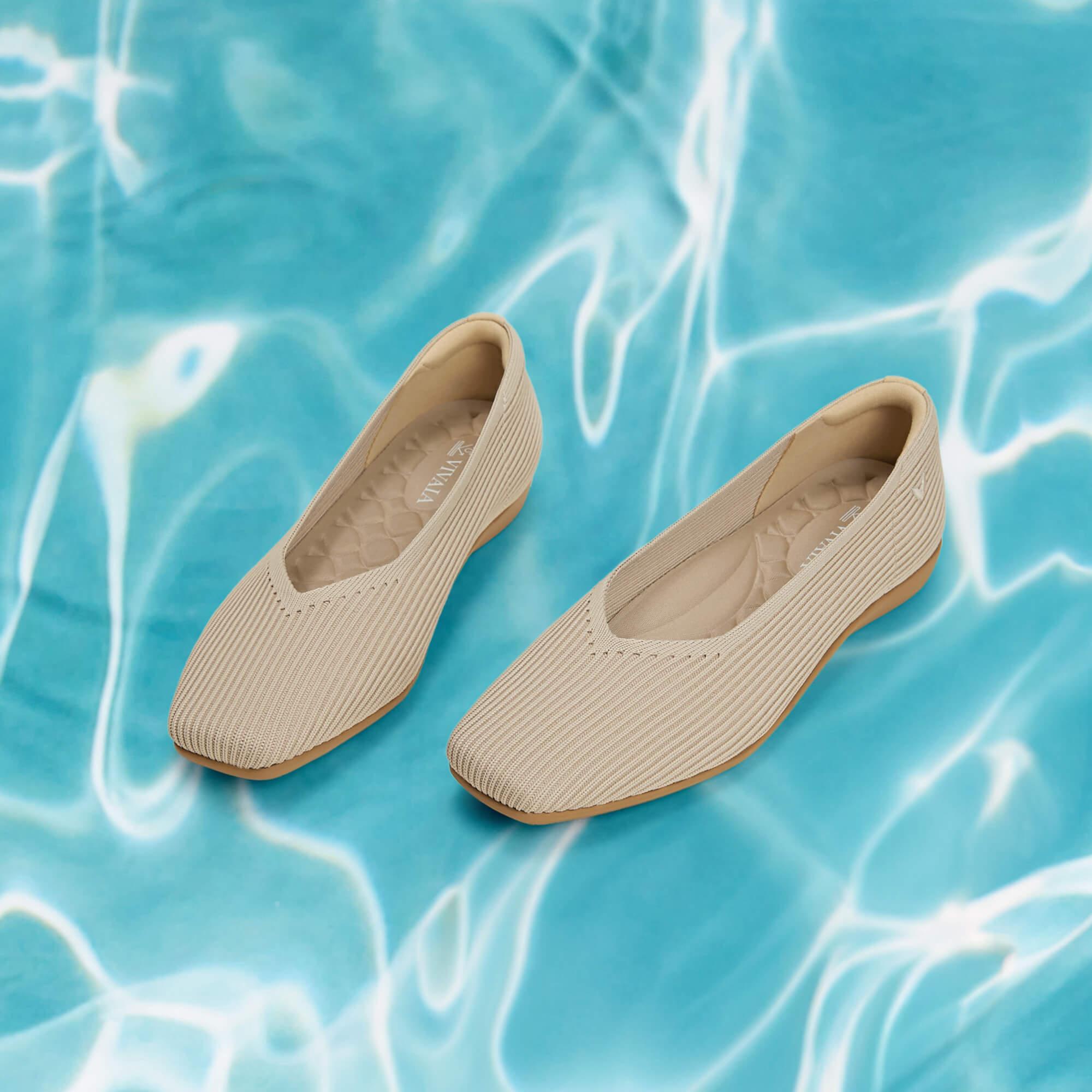 [Margot Walker Super Water Repellent] Square Toe Extra Wide (Compatible with up to 5E) Ultra-lightweight Thick Sole Flat Shoes