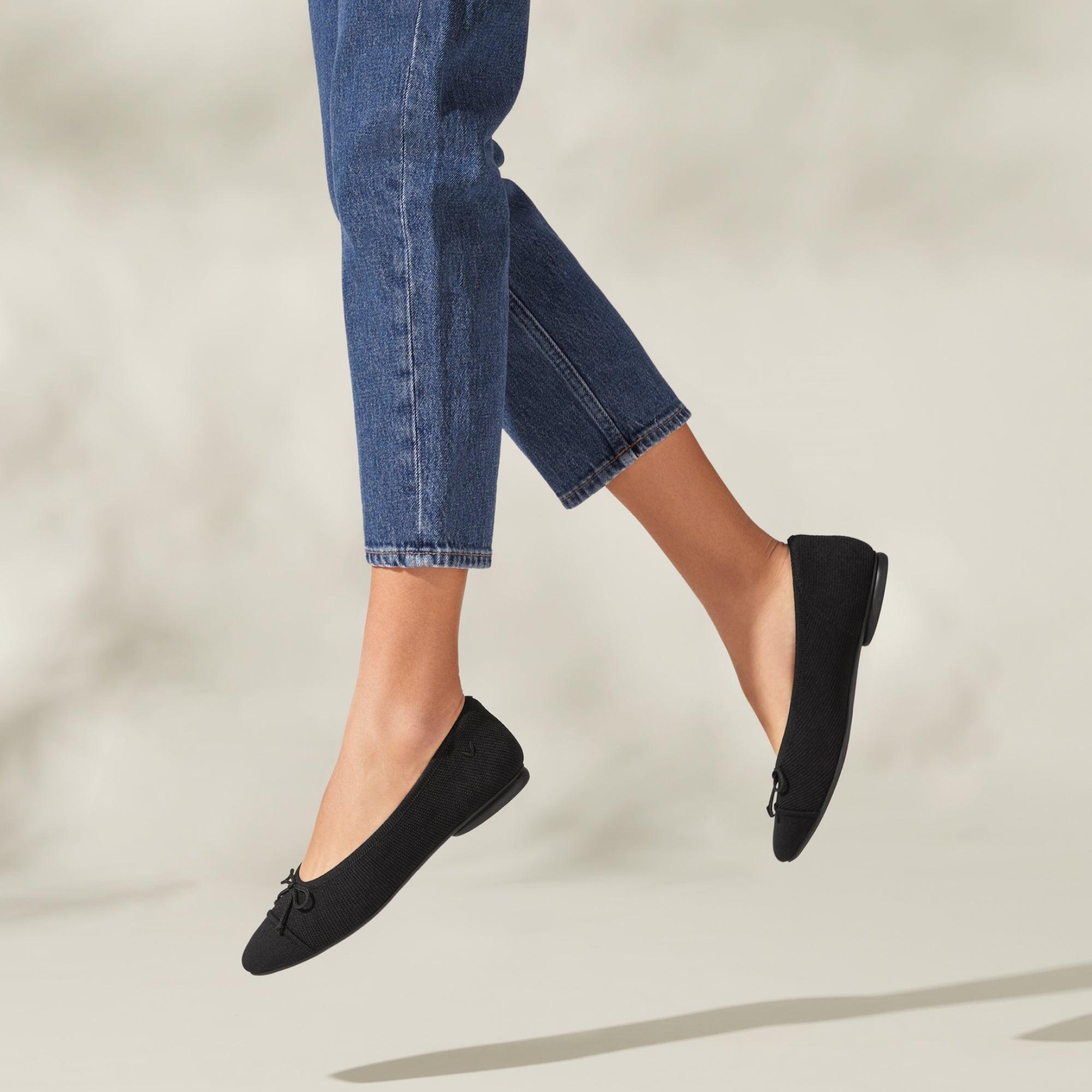 [Tiana] Almond toe flat shoes