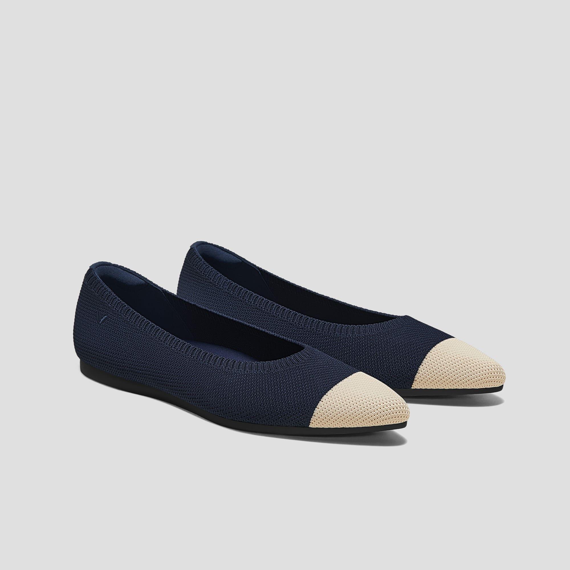 [Aria 5°] Pointed toe flat shoes